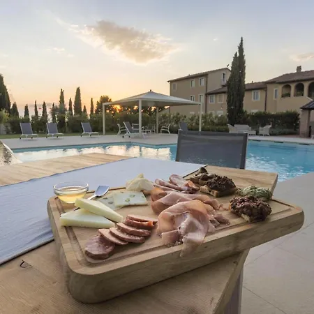 Casale Le Torri Hotel 3*